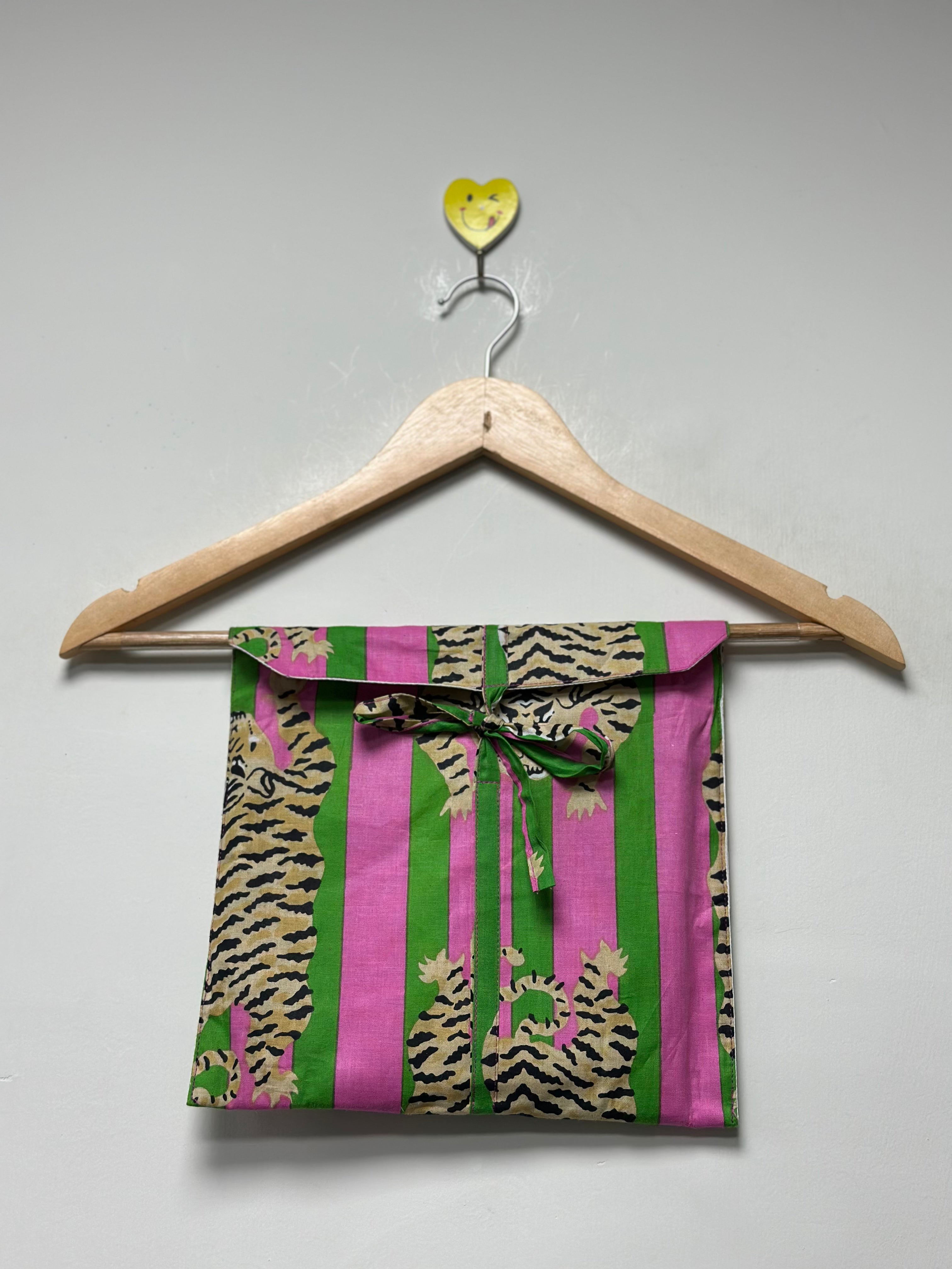 Striped tiger print pj set for women