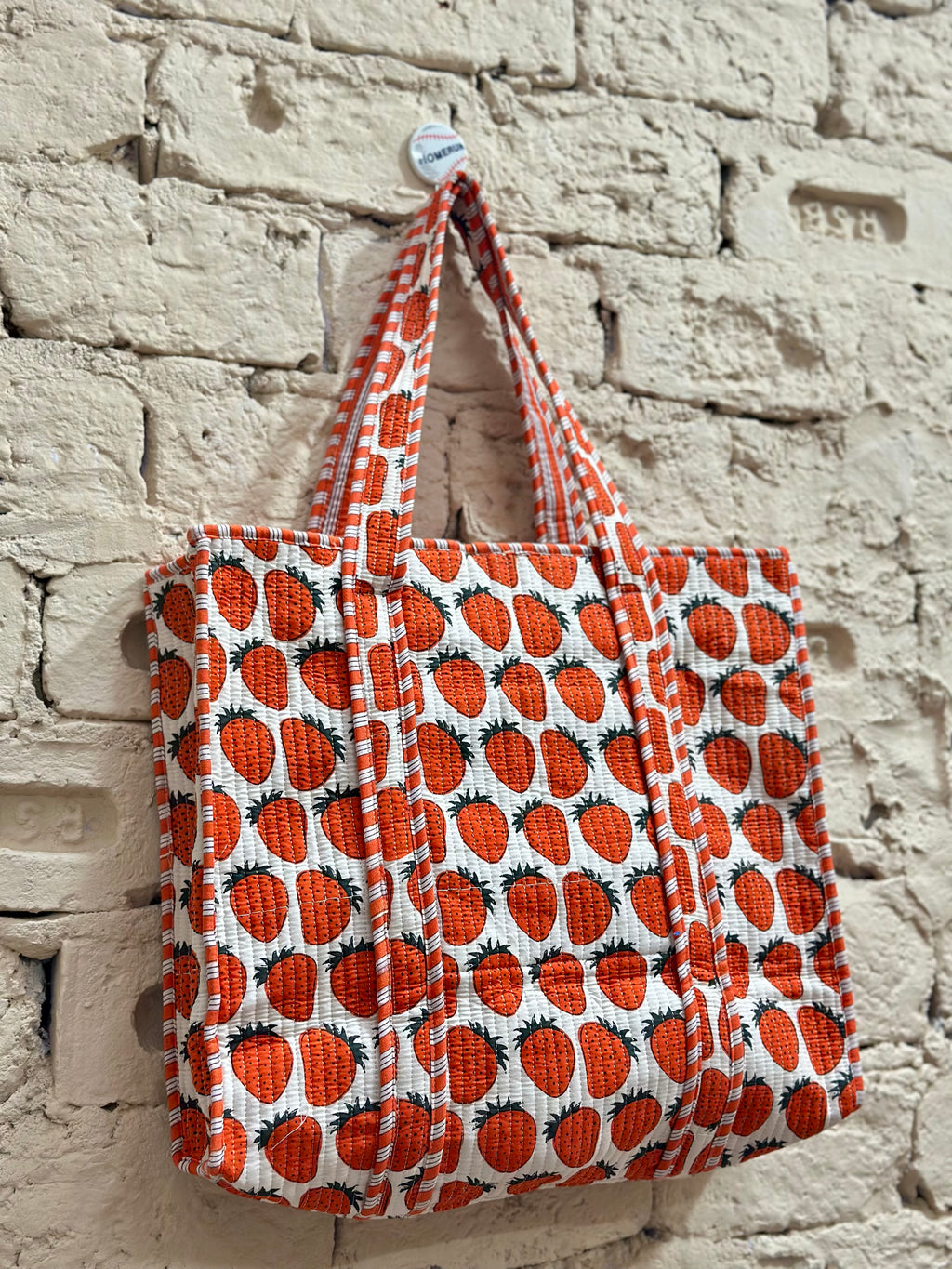 Handcrafted tote bag for daily use