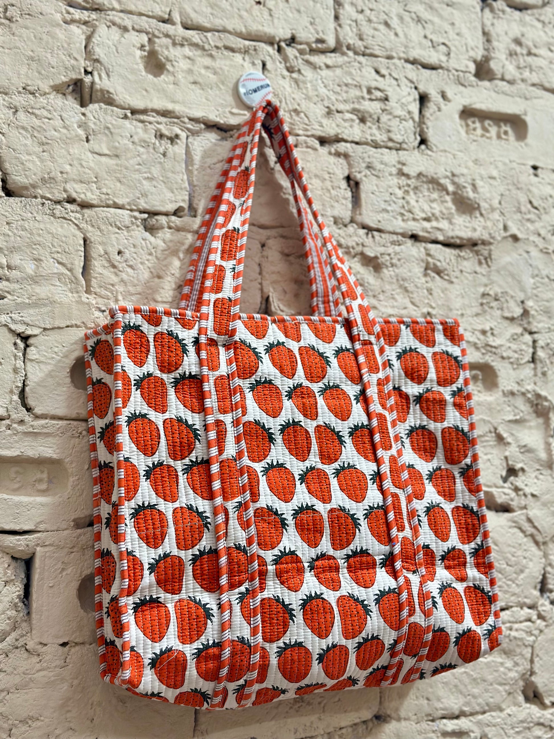 Handcrafted tote bag for daily use