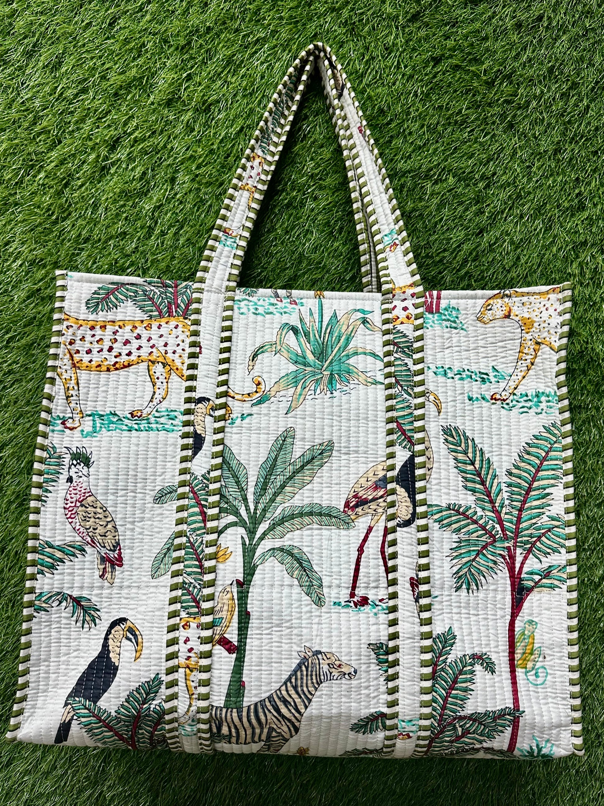 Jungle Print Quilted Tote Bag For Women Daily Use