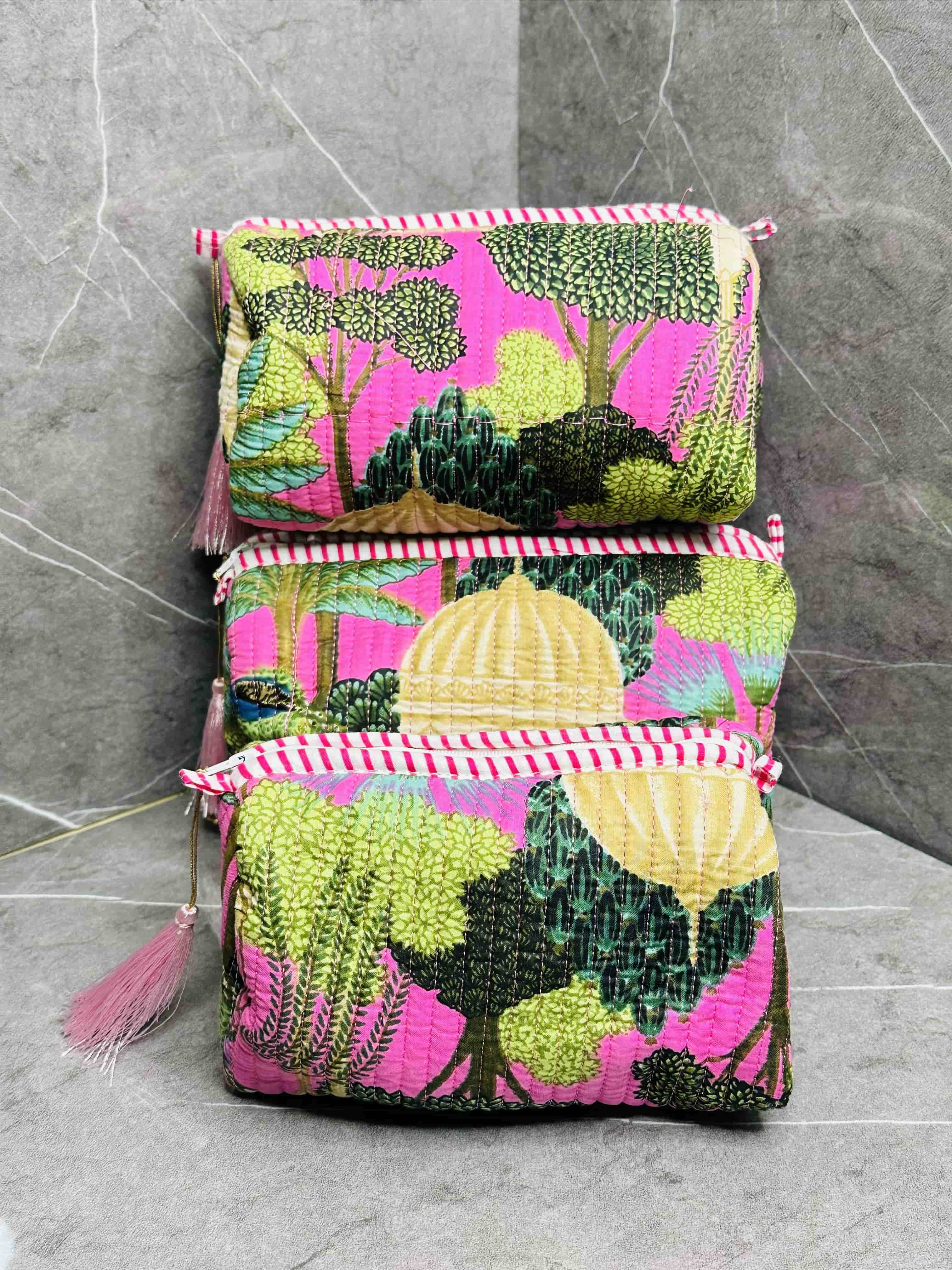 Image of Heritage Print Quilted 3 Set Make up Pouch Waterproof Inside cover