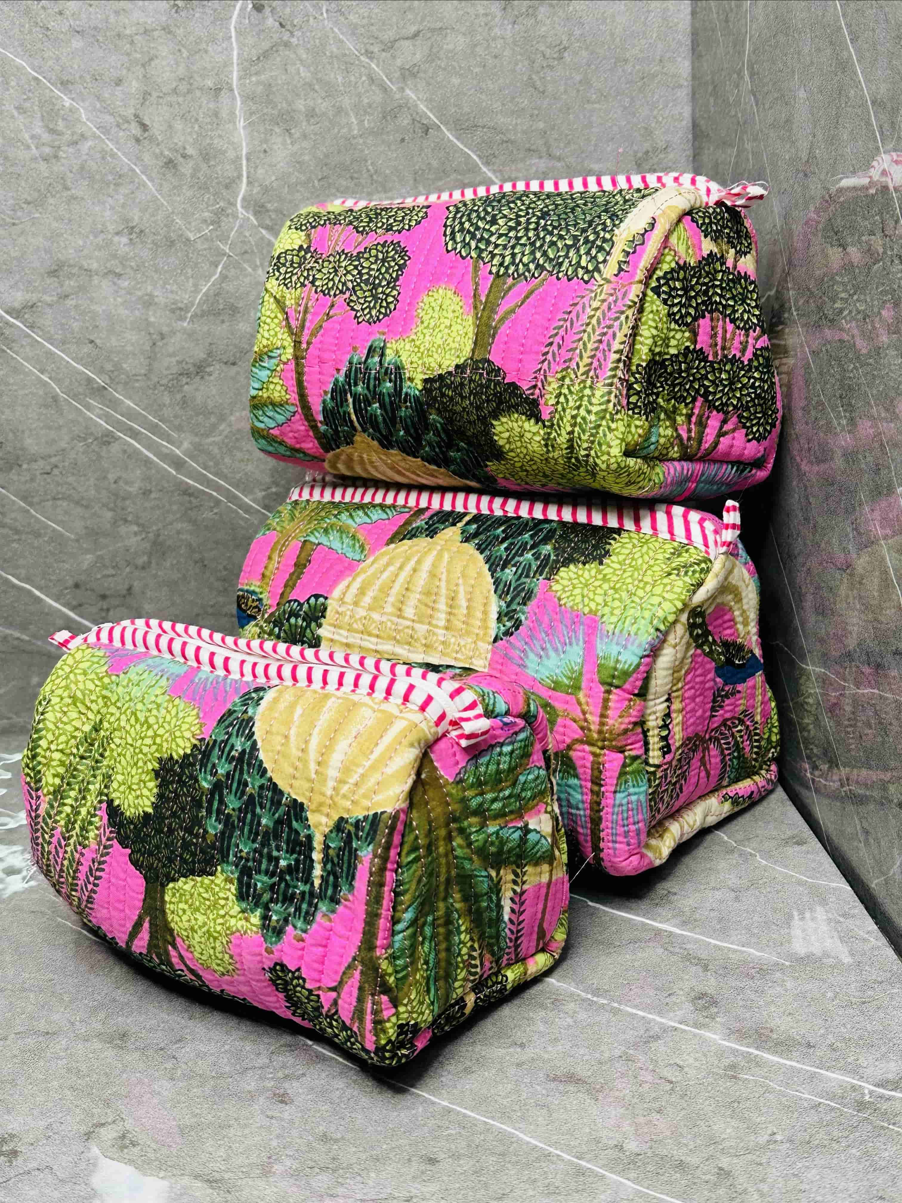 Image of Heritage Print Quilted 3 Set Make up Pouch Waterproof Inside cover