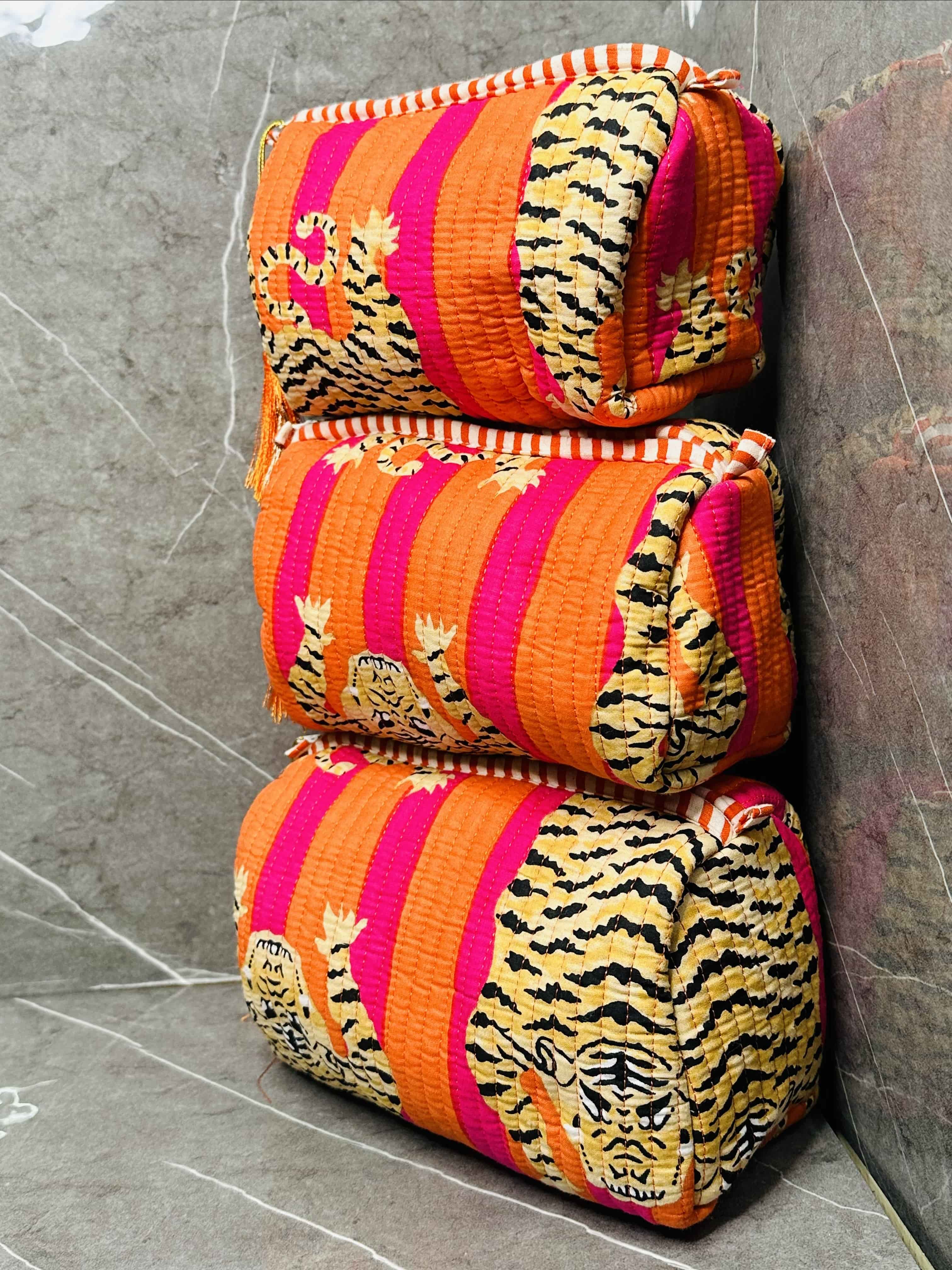 Tiger Print Quilted 3 Set Make up Pouch Waterproof Inside cover