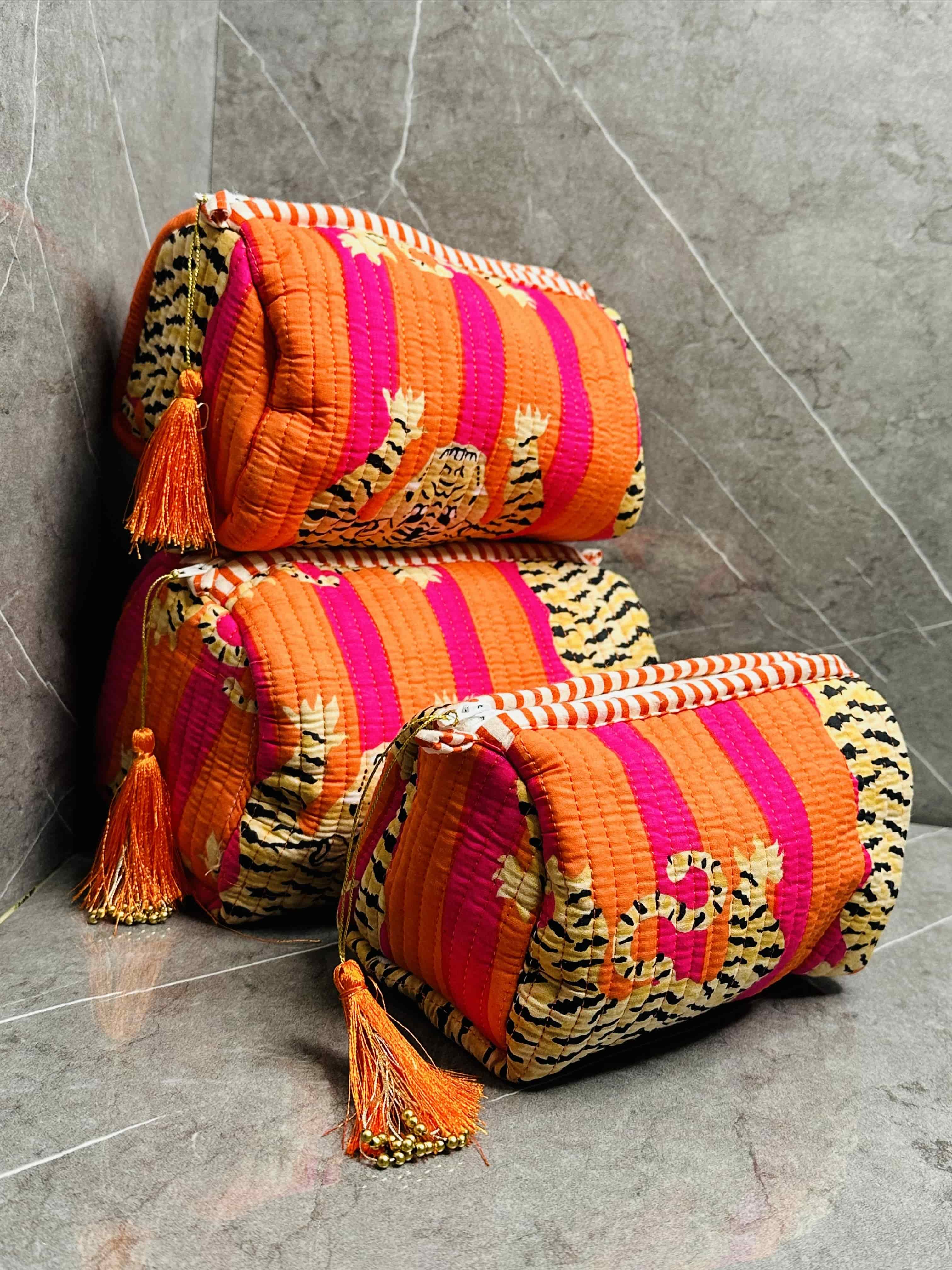Tiger Print Quilted 3 Set Make up Pouch Waterproof Inside cover