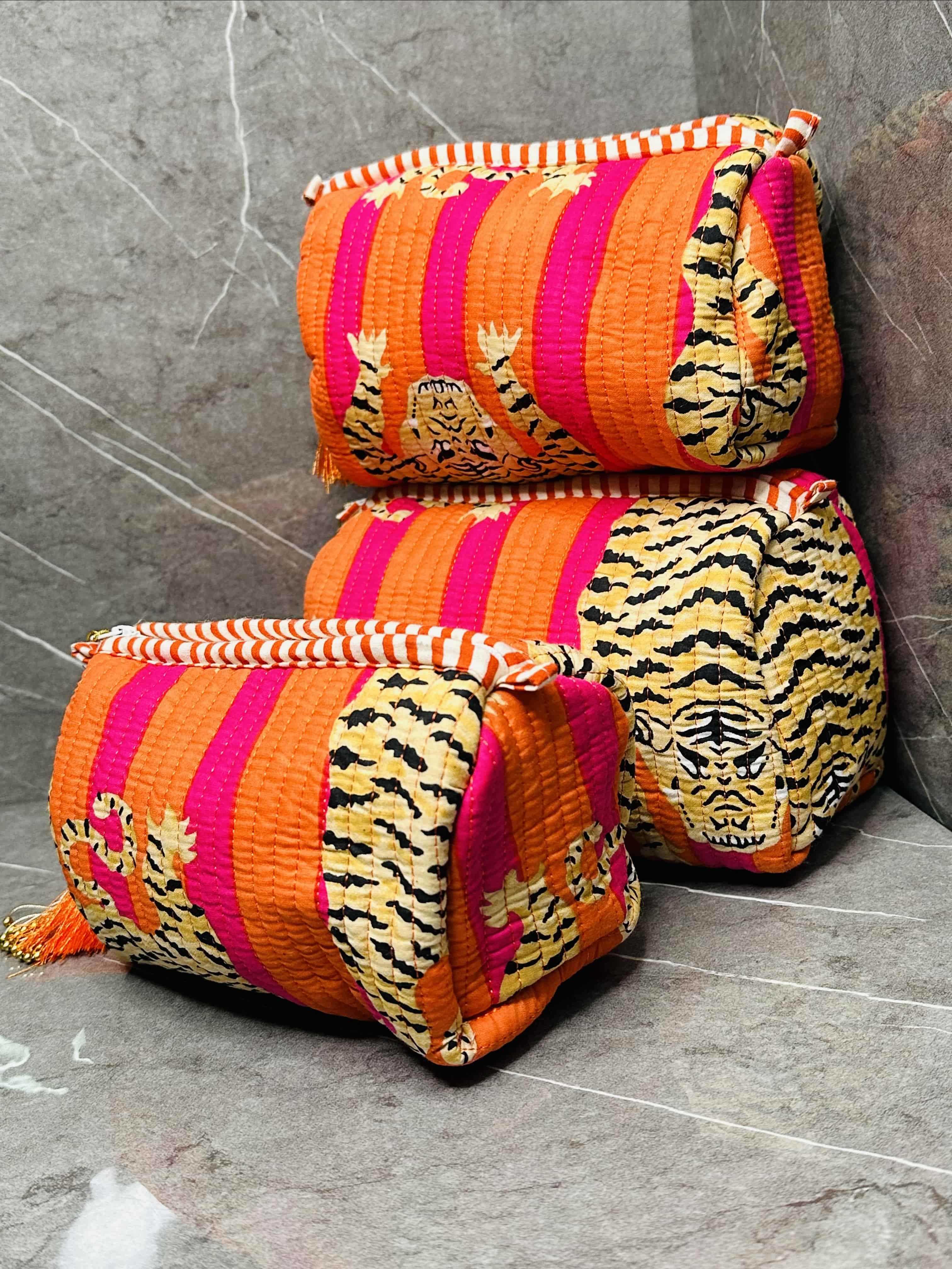 Tiger Print Quilted 3 Set Make up Pouch Waterproof Inside cover