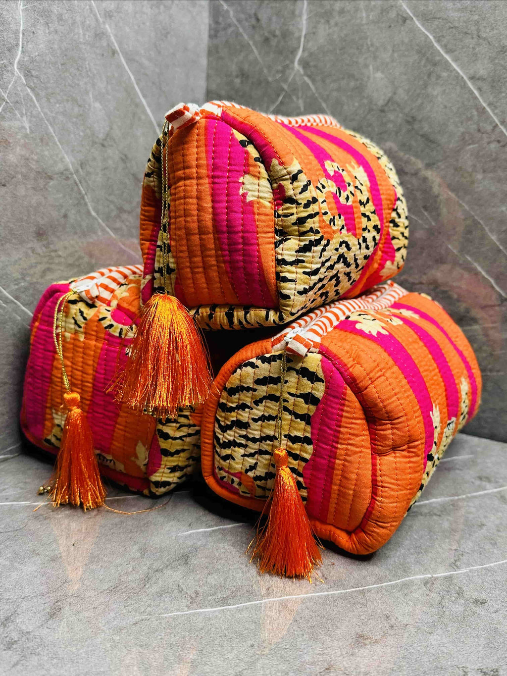 Tiger Print Quilted 3 Set Make up Pouch Waterproof Inside cover