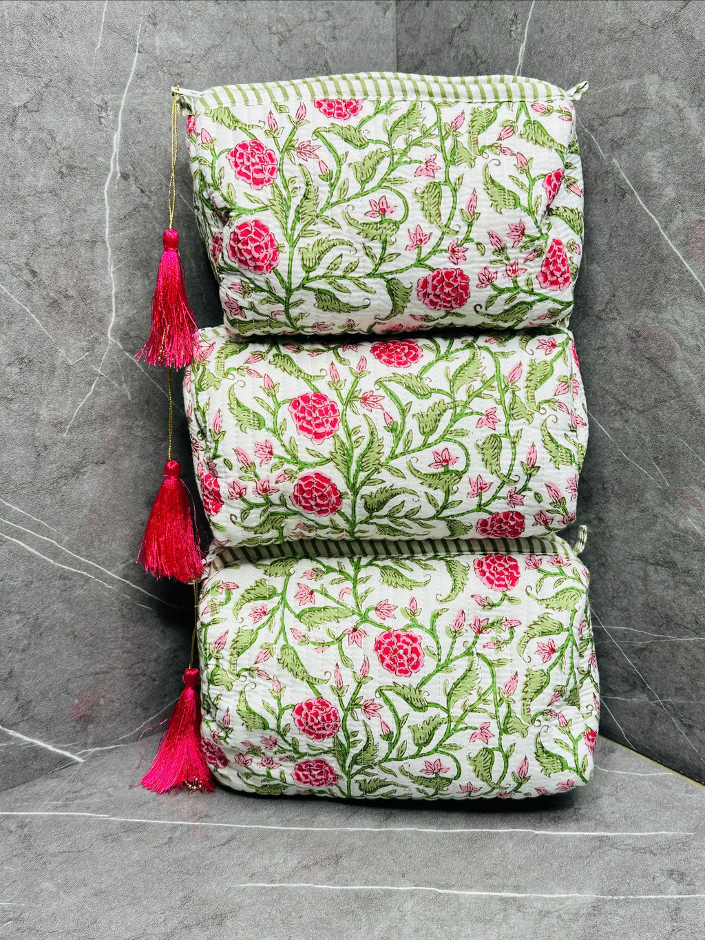Flower Print Quilted 3 Set Make up Pouch Waterproof Inside cover