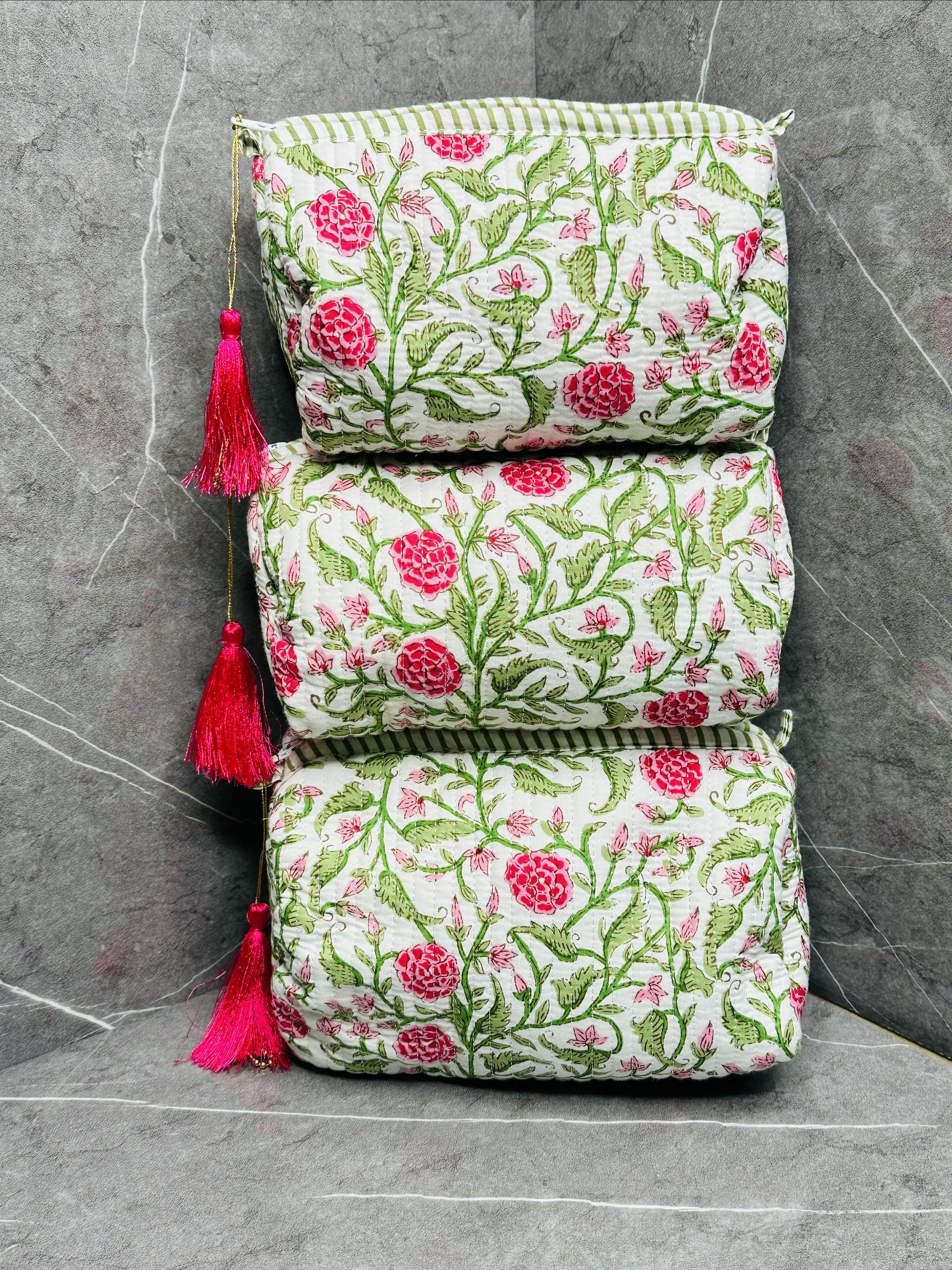 Flower Print Quilted 3 Set Make up Pouch Waterproof Inside cover