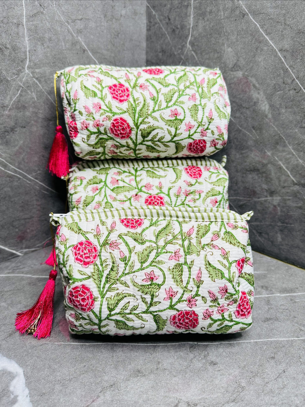 Flower Print Quilted 3 Set Make up Pouch Waterproof Inside cover