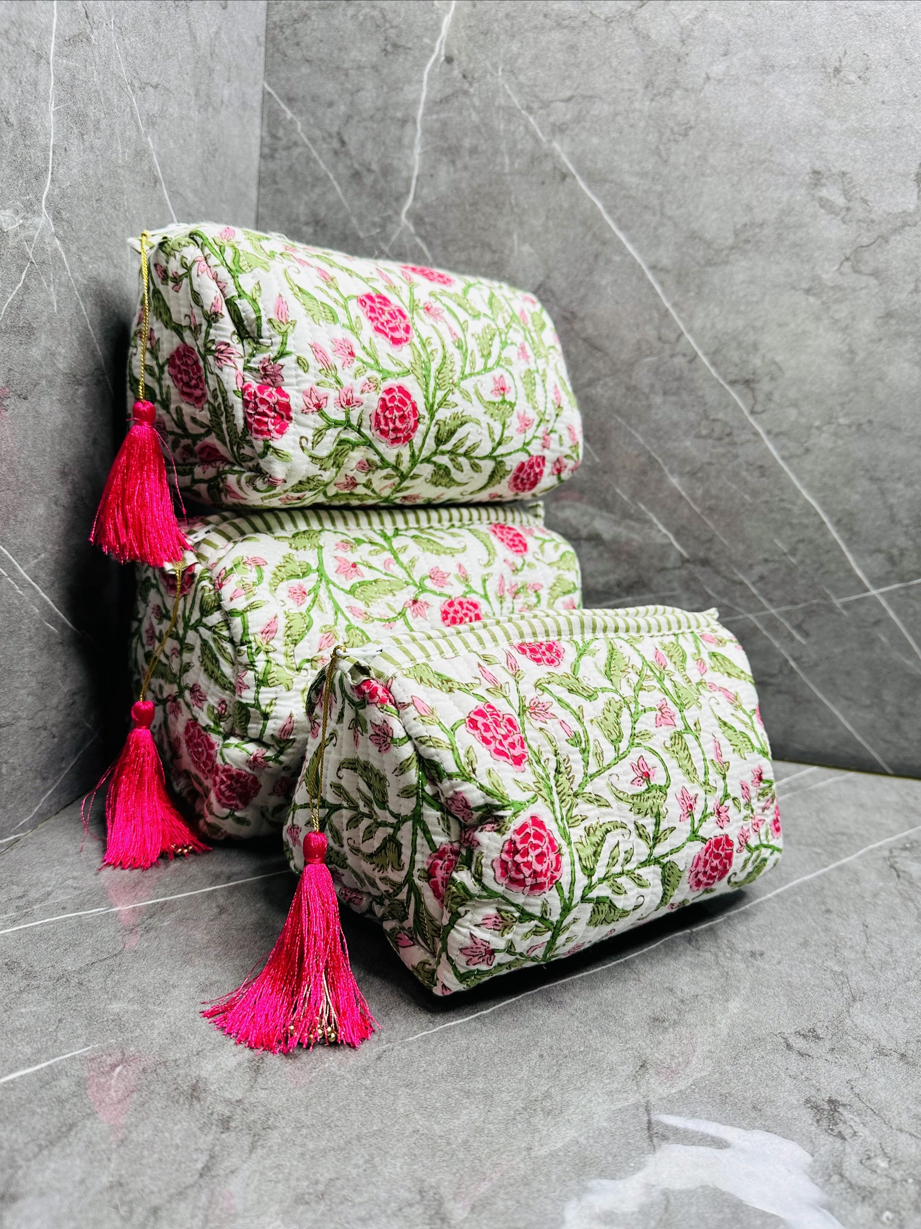 Image of Flower Print Quilted 3 Set Make up Pouch Waterproof Inside cover