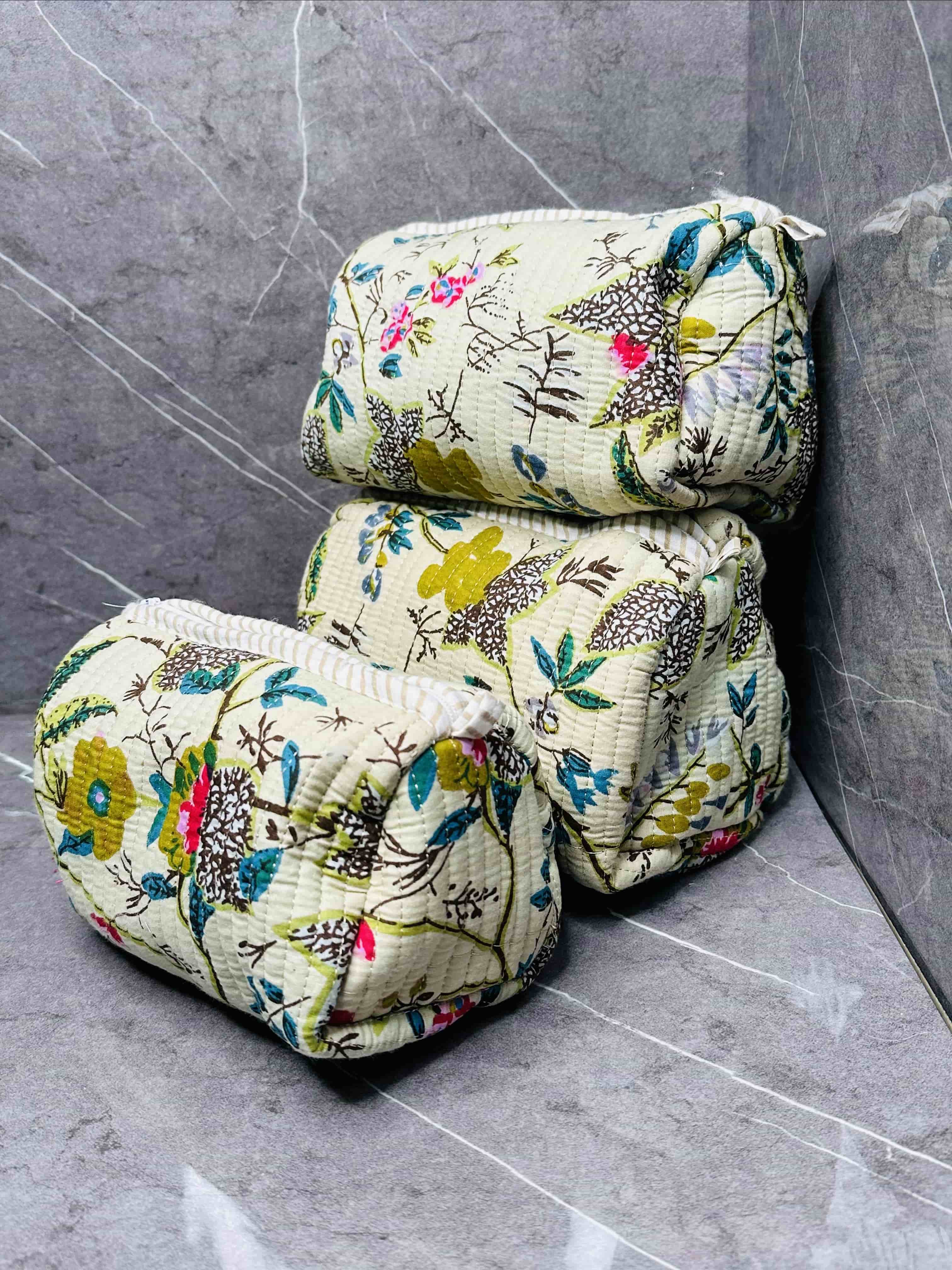 Image of Quilted 3 Set Make up Pouch Waterproof Inside cover