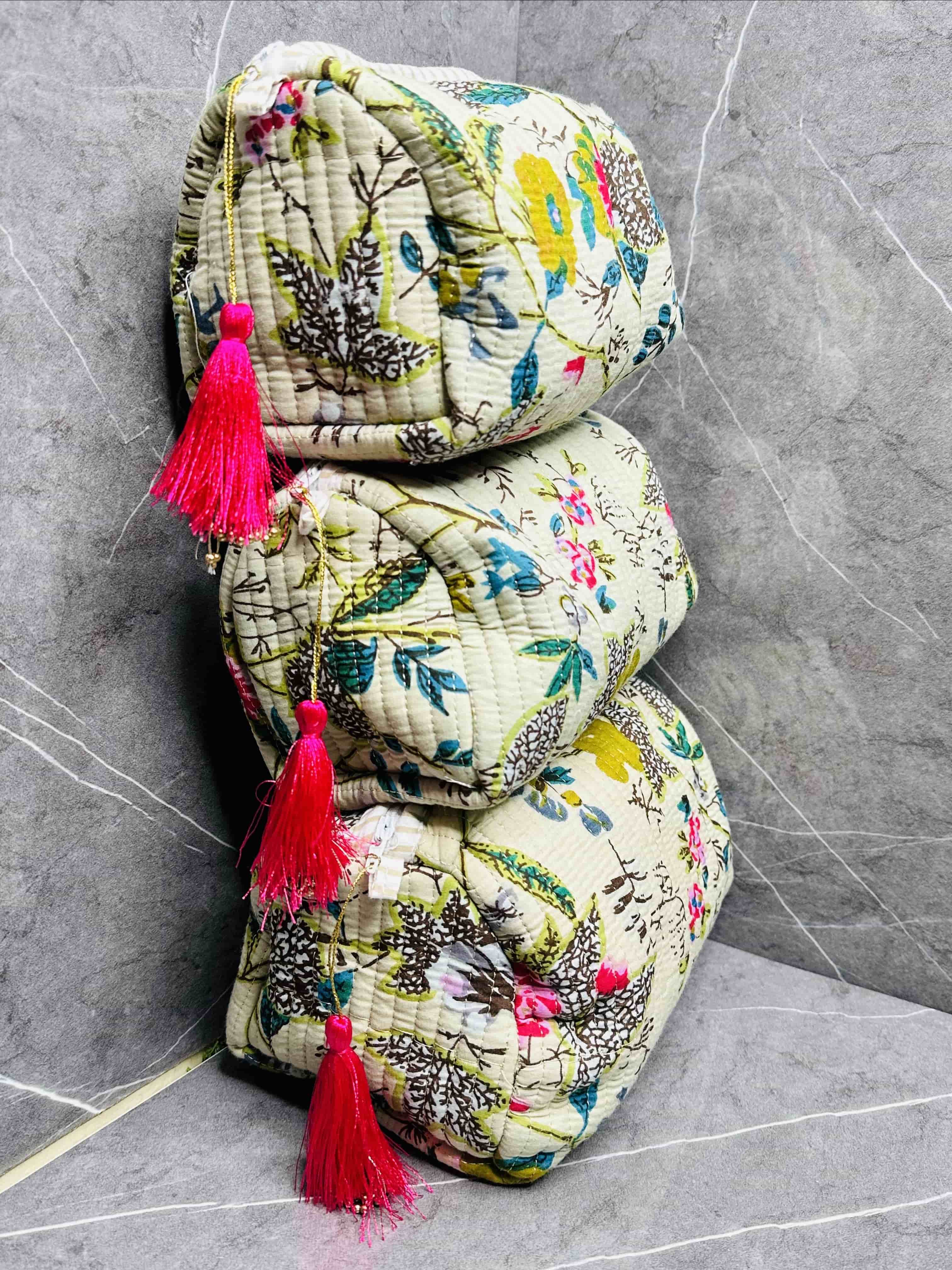 Image of Quilted 3 Set Make up Pouch Waterproof Inside cover