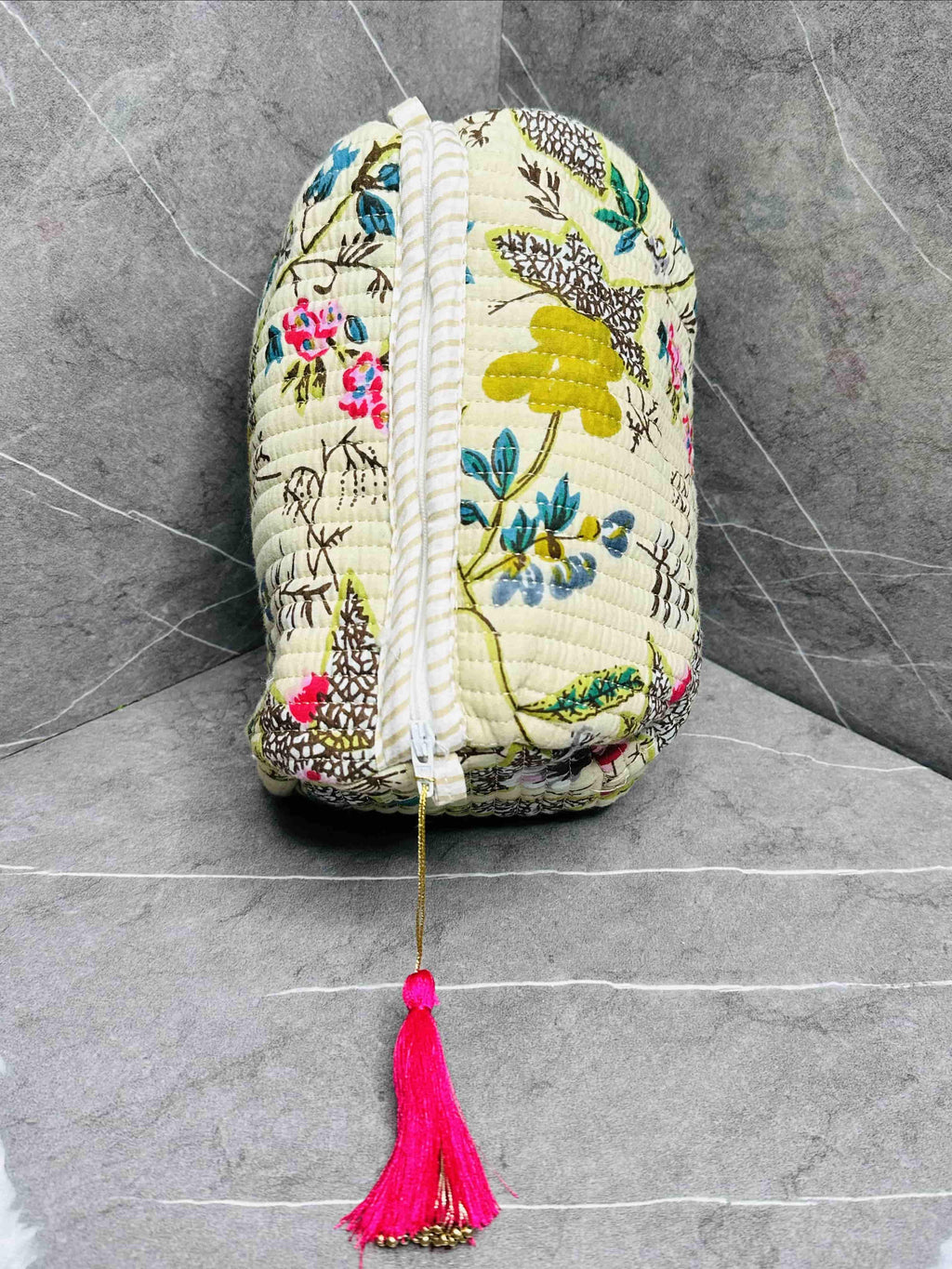 Quilted 3 Set Make up Pouch Waterproof Inside cover